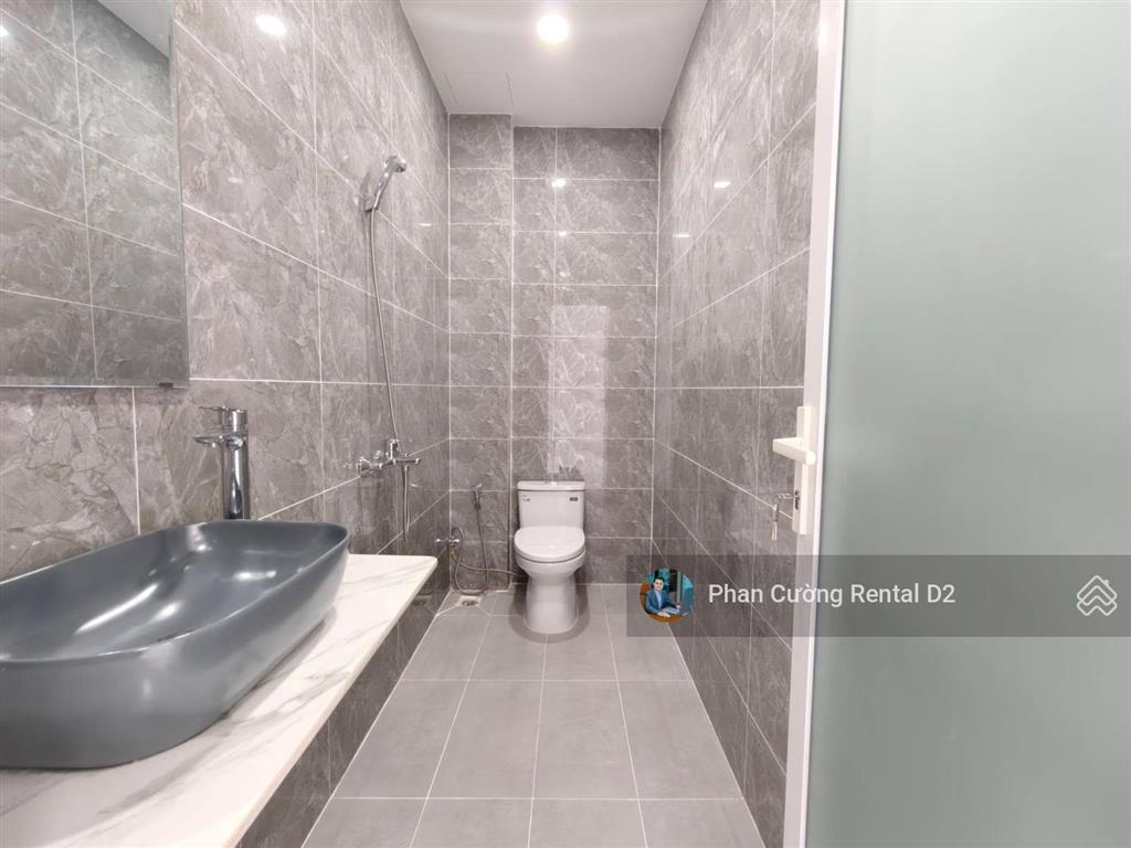 Hót! cho thuê nhà nguyên căn ngay vũ tông phan, ngang 8x20m, 1 trệt 3 lầu 5wc giá chỉ 70tr/th