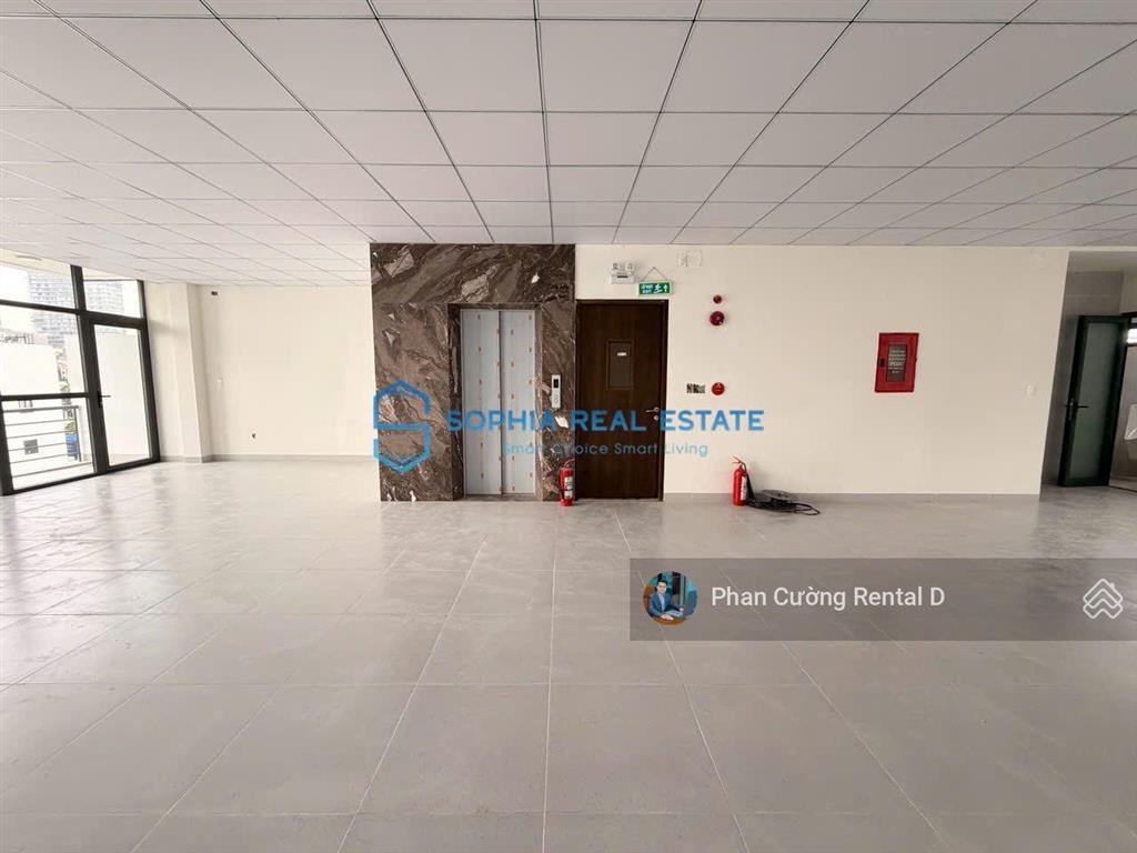 Cho thuê tòa nhà ngay trương văn bang | gần 1100m2 sàn hầm 7 tầng nổi, pccc đầy đủ giá chỉ 160tr/th