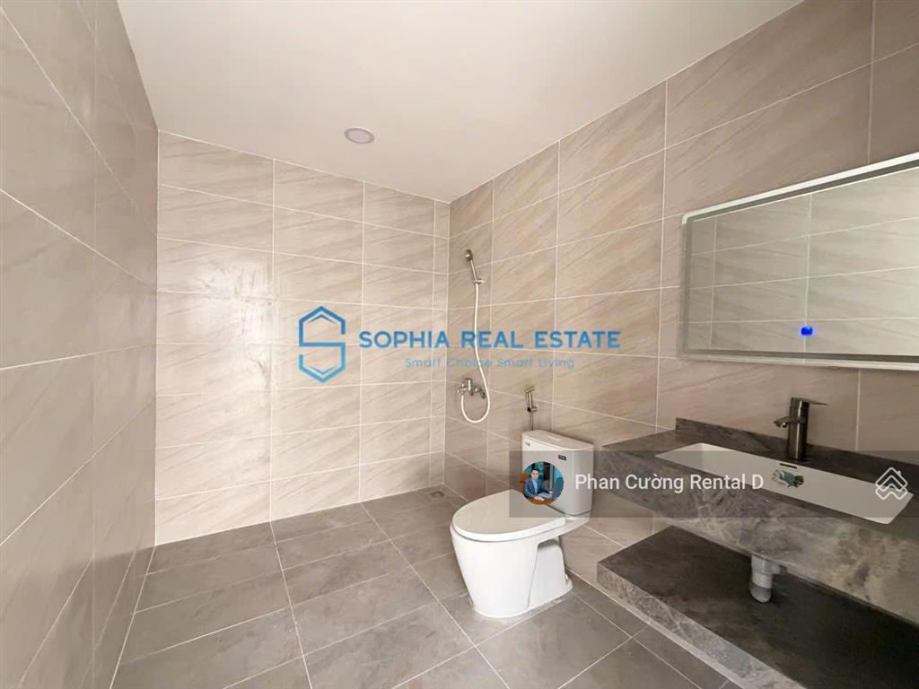 Cho thuê tòa nhà ngay trương văn bang | gần 1100m2 sàn hầm 7 tầng nổi, pccc đầy đủ giá chỉ 160tr/th