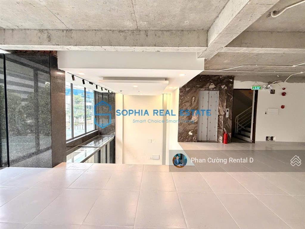 Cho thuê tòa nhà ngay trương văn bang | gần 1100m2 sàn hầm 7 tầng nổi, pccc đầy đủ giá chỉ 160tr/th