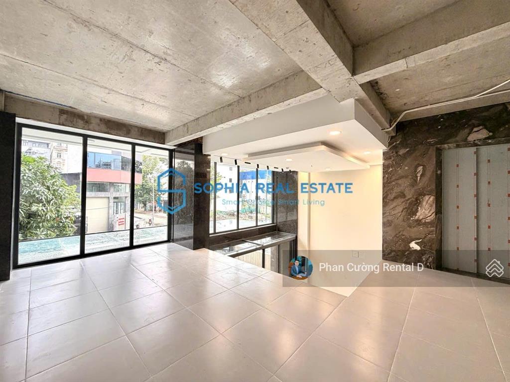 Cho thuê tòa nhà ngay trương văn bang | gần 1100m2 sàn hầm 7 tầng nổi, pccc đầy đủ giá chỉ 160tr/th