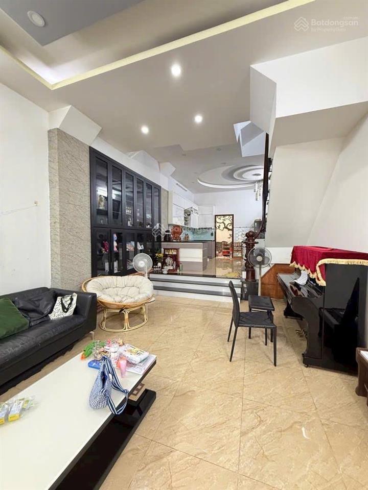 Ô tô ngủ trong nhàđẹp ở ngay75m2ngang 4,5m4 tầng4pnlê văn thọ p8 gvchỉ 9tỷ tl