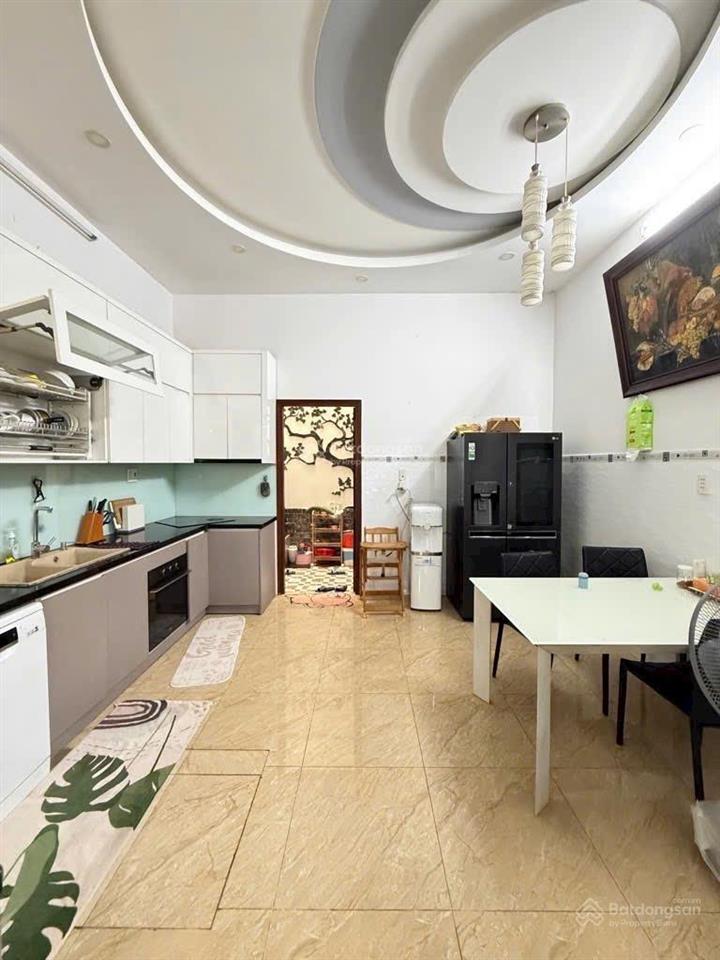 Ô tô ngủ trong nhàđẹp ở ngay75m2ngang 4,5m4 tầng4pnlê văn thọ p8 gvchỉ 9tỷ tl
