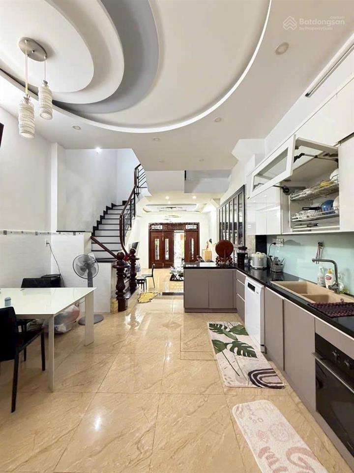 Ô tô ngủ trong nhàđẹp ở ngay75m2ngang 4,5m4 tầng4pnlê văn thọ p8 gvchỉ 9tỷ tl