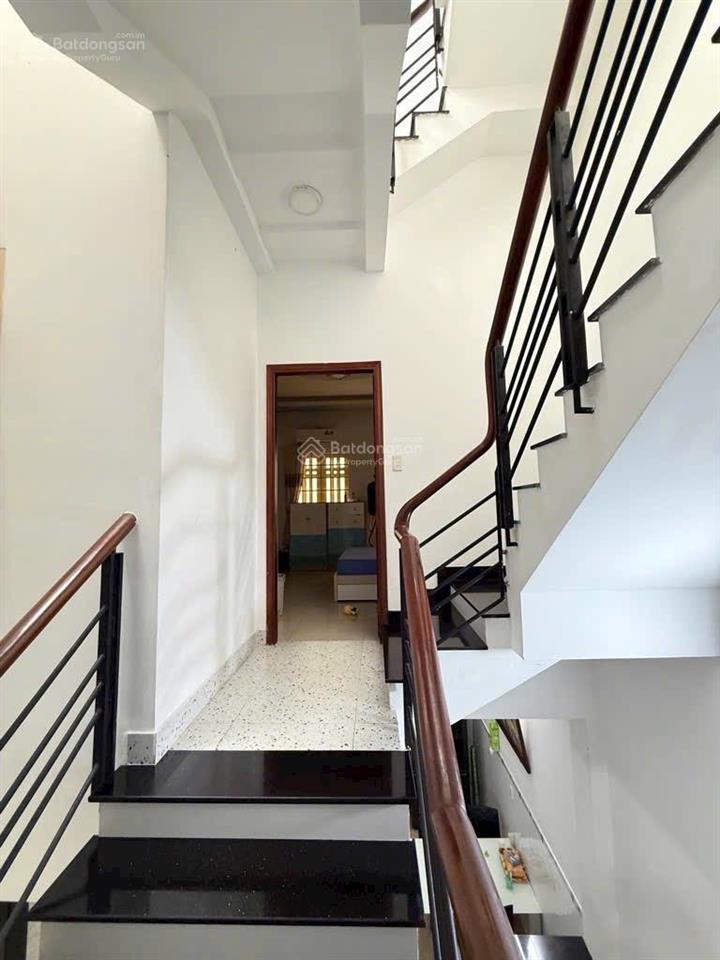Ô tô ngủ trong nhàđẹp ở ngay75m2ngang 4,5m4 tầng4pnlê văn thọ p8 gvchỉ 9tỷ tl