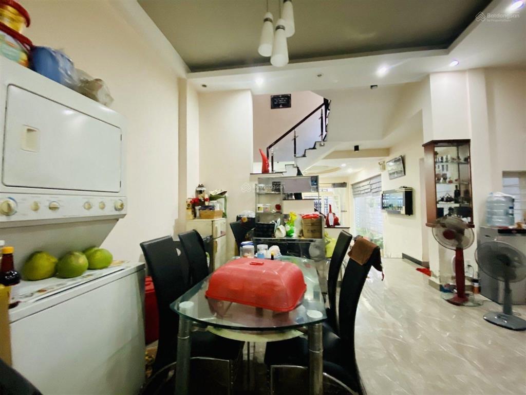 Nhà nguyễn tư giảngần emart 2hxh thông vào nhà72m2ngang cực hiếm 6m4tầng5pn6wcchỉ 9.5 tỷ tl