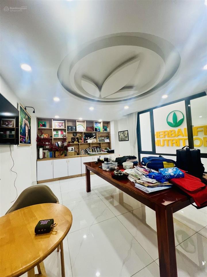 Hẻm xe hơi  nhà đẹp ở ngay  70m²  5 tầng  cống lở p15 tb  chỉ 8 tỷ 9 tl