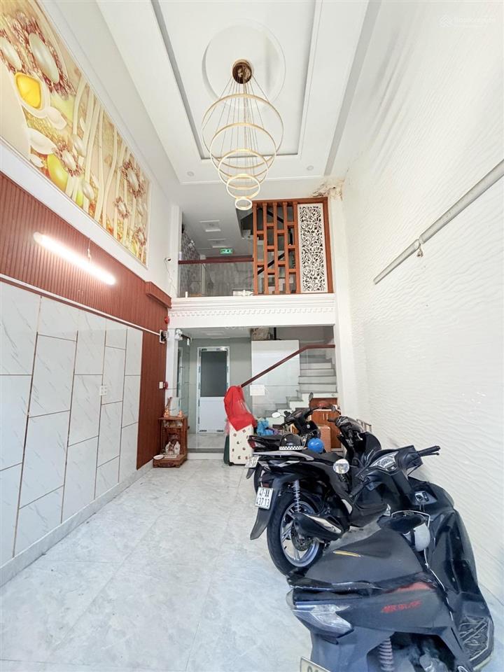 Chdvhxh ngủngay chợ thạch đà67m2no hậu5tầngcó thang máy8pngần phạm văn chiêuchỉ 8tỷ9 tl