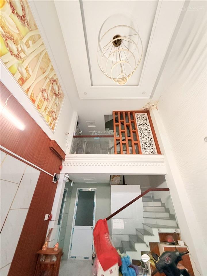 Chdvhxh ngủngay chợ thạch đà67m2no hậu5tầngcó thang máy8pngần phạm văn chiêuchỉ 8tỷ9 tl