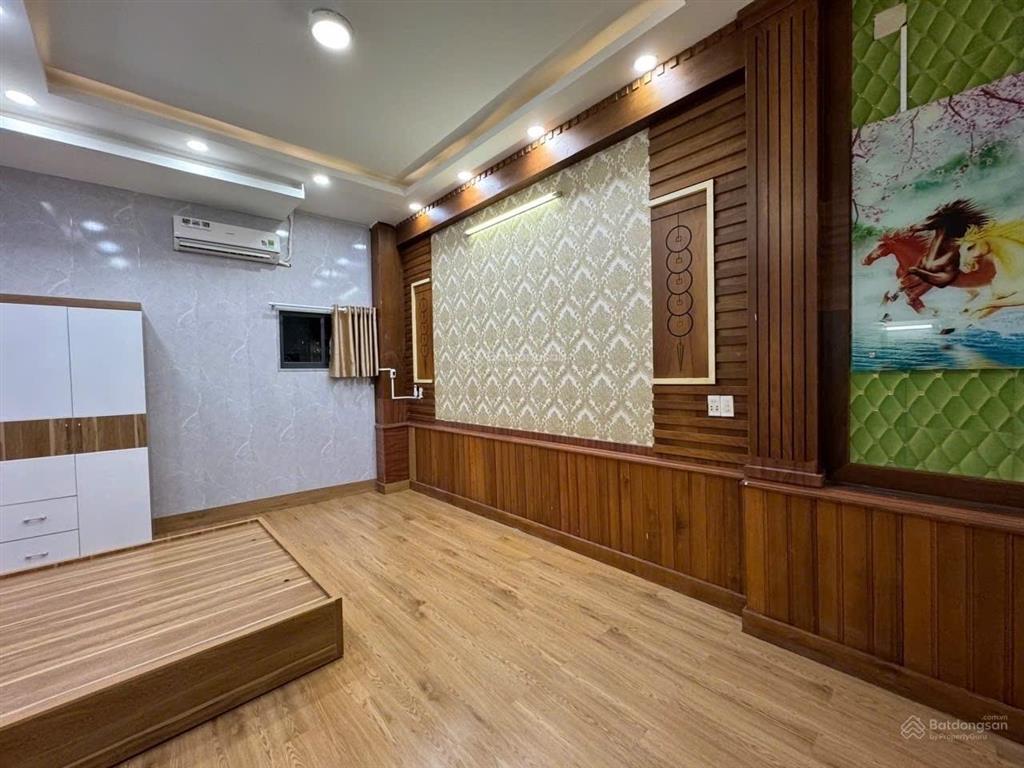 Chdvhxh ngủngay chợ thạch đà67m2no hậu5tầngcó thang máy8pngần phạm văn chiêuchỉ 8tỷ9 tl