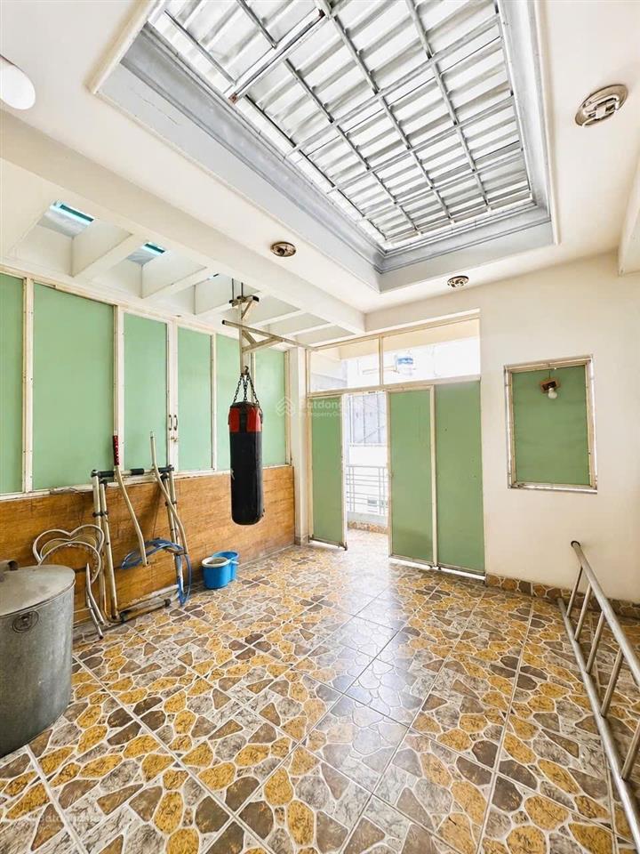 Hẻm xe hơi 6m vào nhà  ở ngay  56m2  4 tầng  5pn  gần thống nhất p11 gv  chỉ 7 tỷ 6 tl