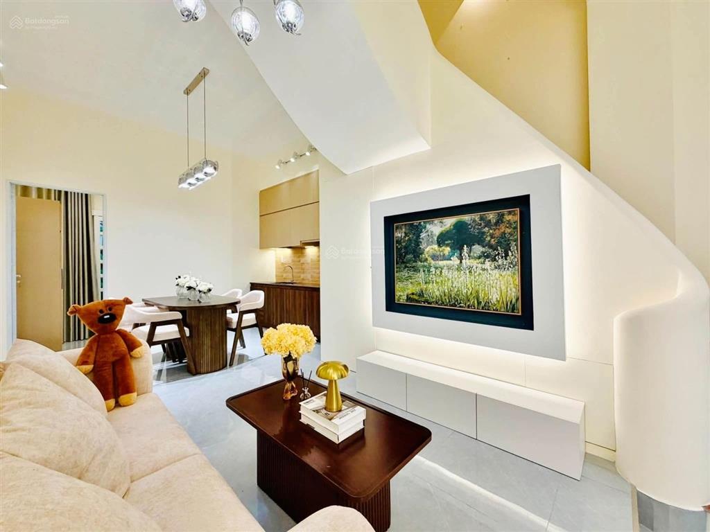 Hẻm xe hơi vào nhàmới đẹp ở ngay60m24tầng7pnquang trung p.an hội tâychỉ 7,95tỷ tl