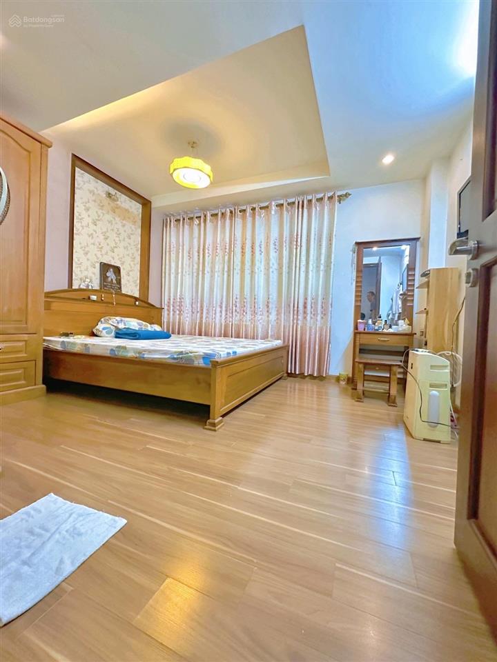 Hot hotmặt tiền vừa ở vừa kinh doanhngay thống nhất & quang trung p10 gv72m25 tầng4pn11.5 tỷ