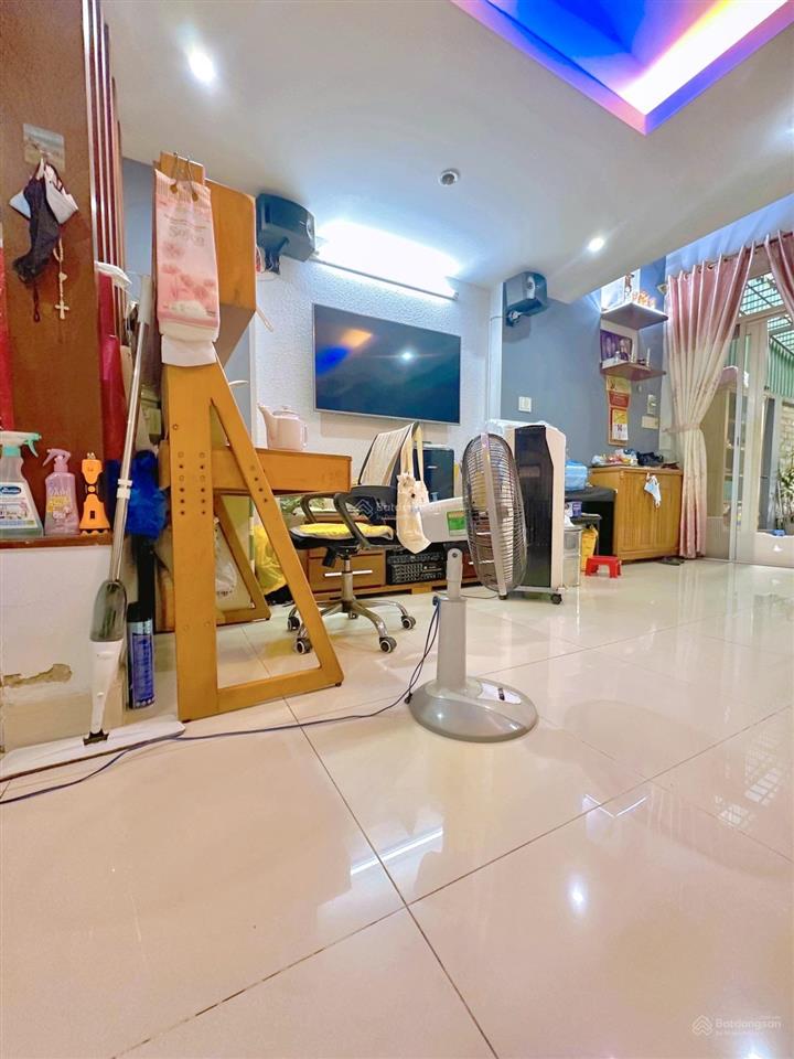 Hot hotmặt tiền vừa ở vừa kinh doanhngay thống nhất & quang trung p10 gv72m25 tầng4pn11.5 tỷ