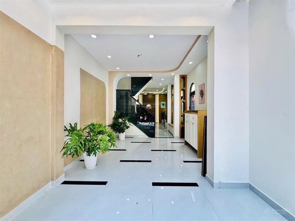 Sát lotte mart hxh thông 1 sẹc ngủ gần mặt tiền mới đẹp 56m2 4 tầng 4pn lê hoàng phái p17 gv 8,5 tỷ