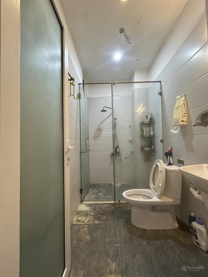 Gần bv hồng đứcnhà hẻm 1/sát mặt tiềnmới ở ngay87m24tầng4pnthống nhất p11 gvchỉ 7tỷ tl