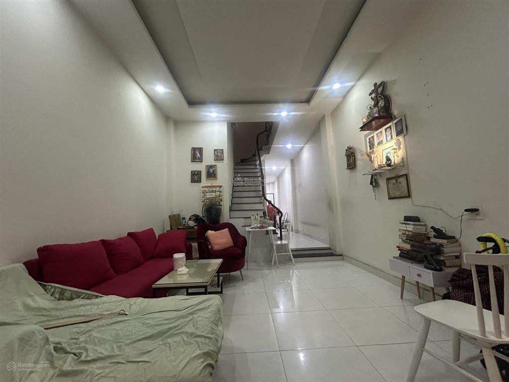 Gần bv hồng đứcnhà hẻm 1/sát mặt tiềnmới ở ngay87m24tầng4pnthống nhất p11 gvchỉ 7tỷ tl
