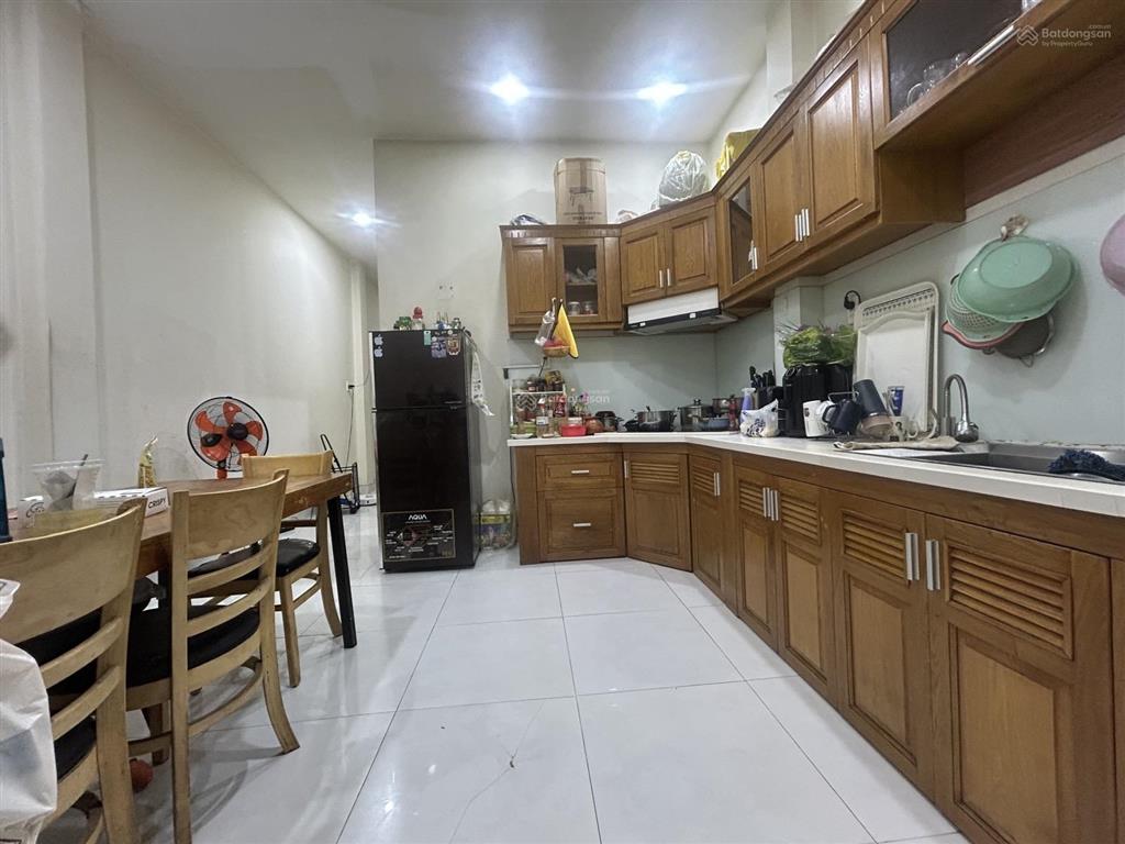 Gần bv hồng đứcnhà hẻm 1/sát mặt tiềnmới ở ngay87m24tầng4pnthống nhất p11 gvchỉ 7tỷ tl