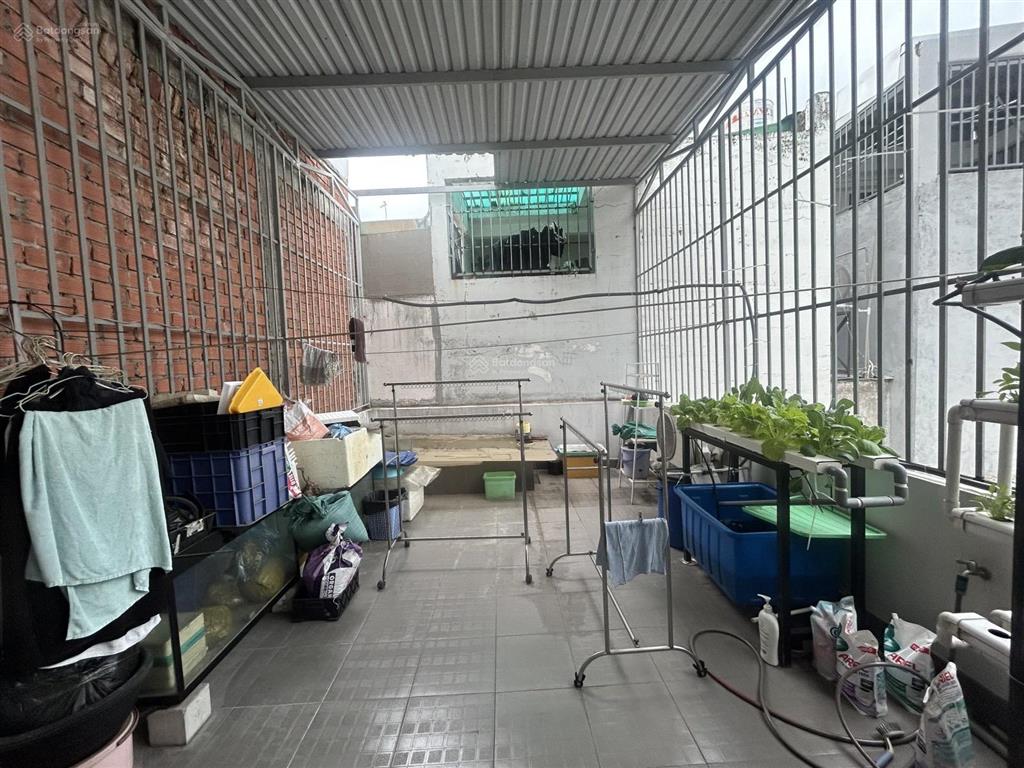 Gần bv hồng đứcnhà hẻm 1/sát mặt tiềnmới ở ngay87m24tầng4pnthống nhất p11 gvchỉ 7tỷ tl