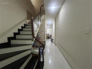 Gần bv hồng đứcnhà hẻm 1/sát mặt tiềnmới ở ngay87m24tầng4pnthống nhất p11 gvchỉ 7tỷ tl