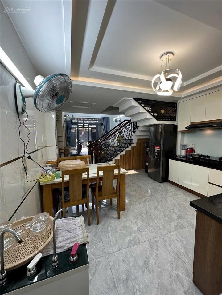 Hẻm xe hơi thông vào nhà đẹp ở ngay 60m2, 5 tầng  5pn  phan huy ích p12 gò vấp chỉ 8 tỷ 3 tl