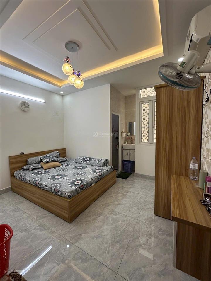 Hẻm xe hơi thông vào nhà đẹp ở ngay 60m2, 5 tầng  5pn  phan huy ích p12 gò vấp chỉ 8 tỷ 3 tl