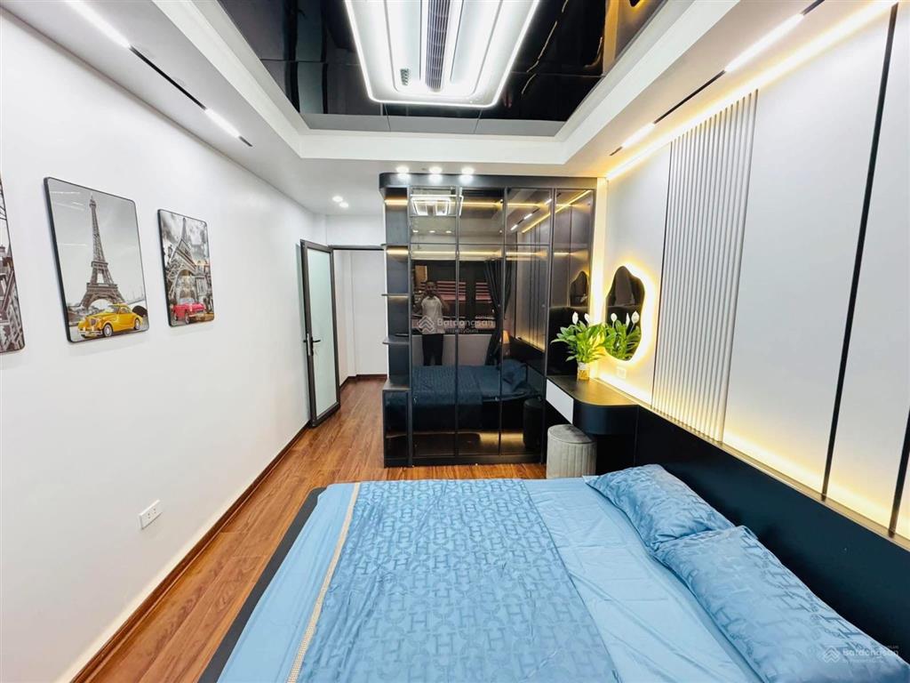 Hàng hiếm! đặng tiến đông, ôtô tải đỗ cửa,hai thoáng, xây mới, 3pn khép kín, full nội thất cao cấp