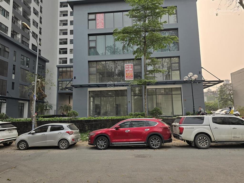 Cho thuê 153m2 tầng 2 mặt bằng thương mại khối đế chung cư athena pháp vân