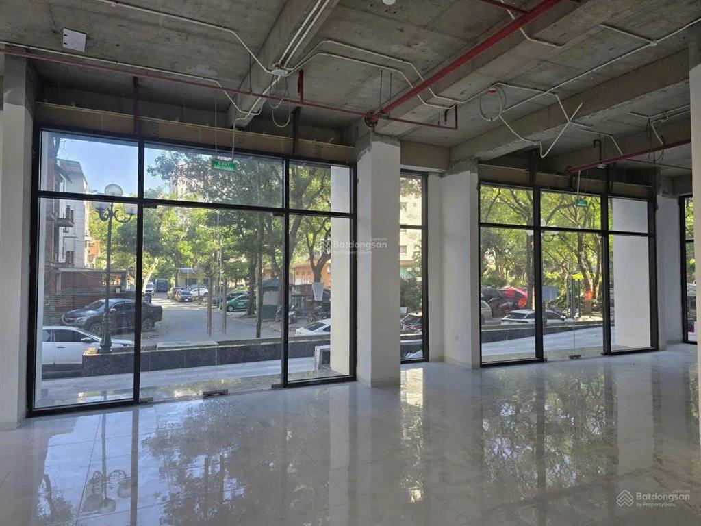 Cho thuê 153m2 tầng 2 mặt bằng thương mại khối đế chung cư athena pháp vân