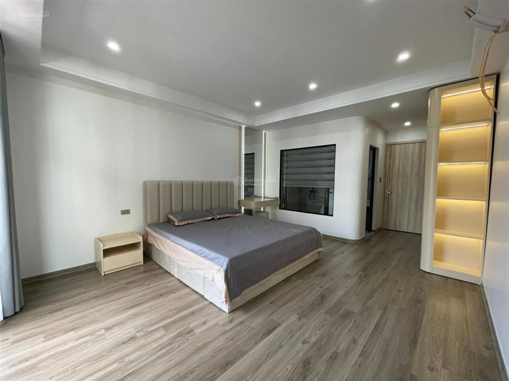 Giảm 1 tỷ, lô góc thái thịnh 2 mặt thoáng, ngõ thông, thang máy kd, sát phố, 43m2*5t full nội thất