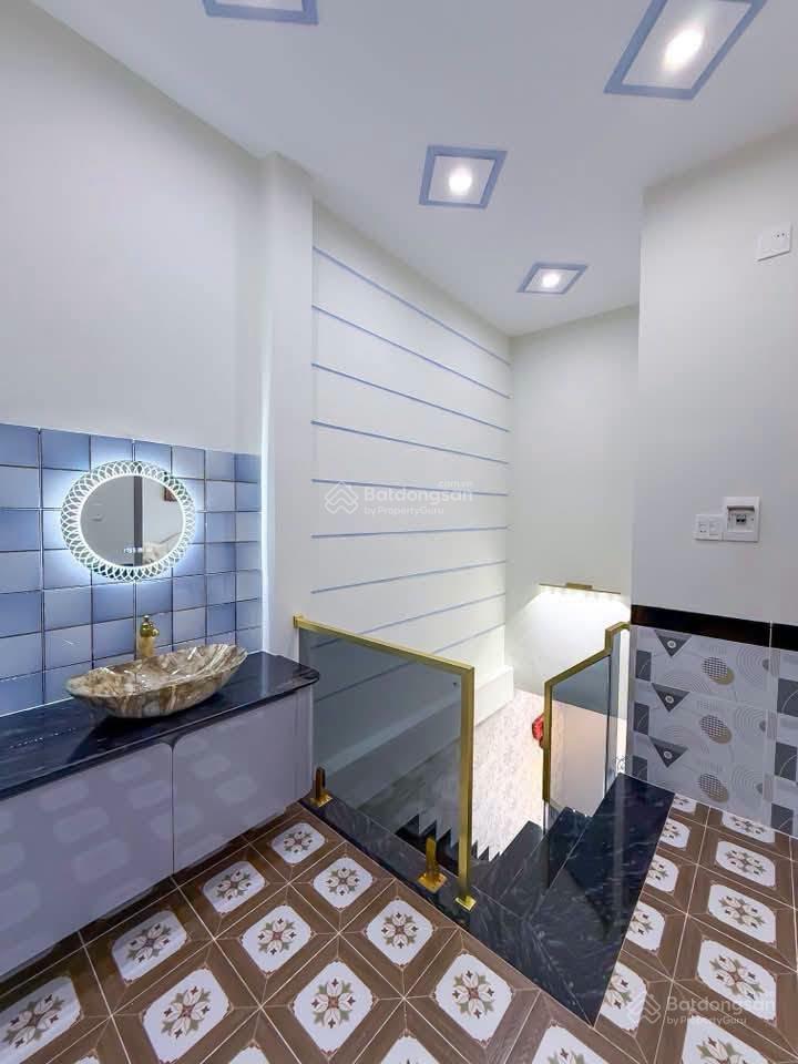 Bán nhà nguyễn thị thập cạnh lotte him lam ngang 5x18m nhà mới 3 tầng 4 phòng ngủ chỉ 7.6 tỷ tl