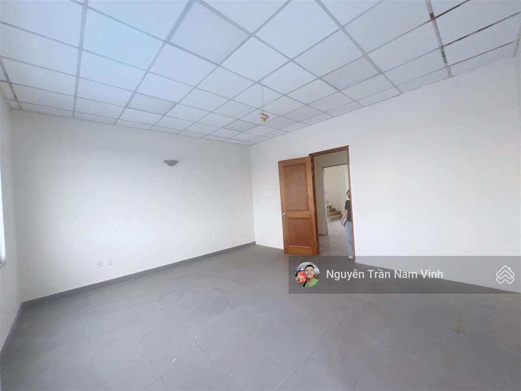 Bán nhà chdv lê văn lương nhà bè ngang 20mx30m sẵn tòa nhà 30 phòng dòng tiền 100tr/tháng chỉ 25 tỷ