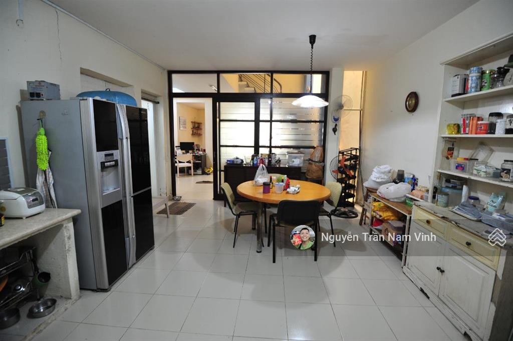 Bán nhà vườn phú mỹ hưng quận 7 ngang 10m dài 26,5m tổng 265m2 sẵn nhà kèm ô tô quay đầu trong sân
