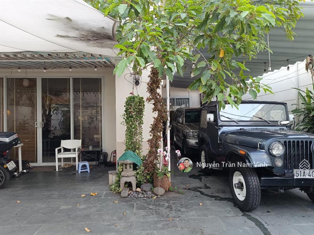 Bán nhà vườn phú mỹ hưng quận 7 ngang 10m dài 26,5m tổng 265m2 sẵn nhà kèm ô tô quay đầu trong sân