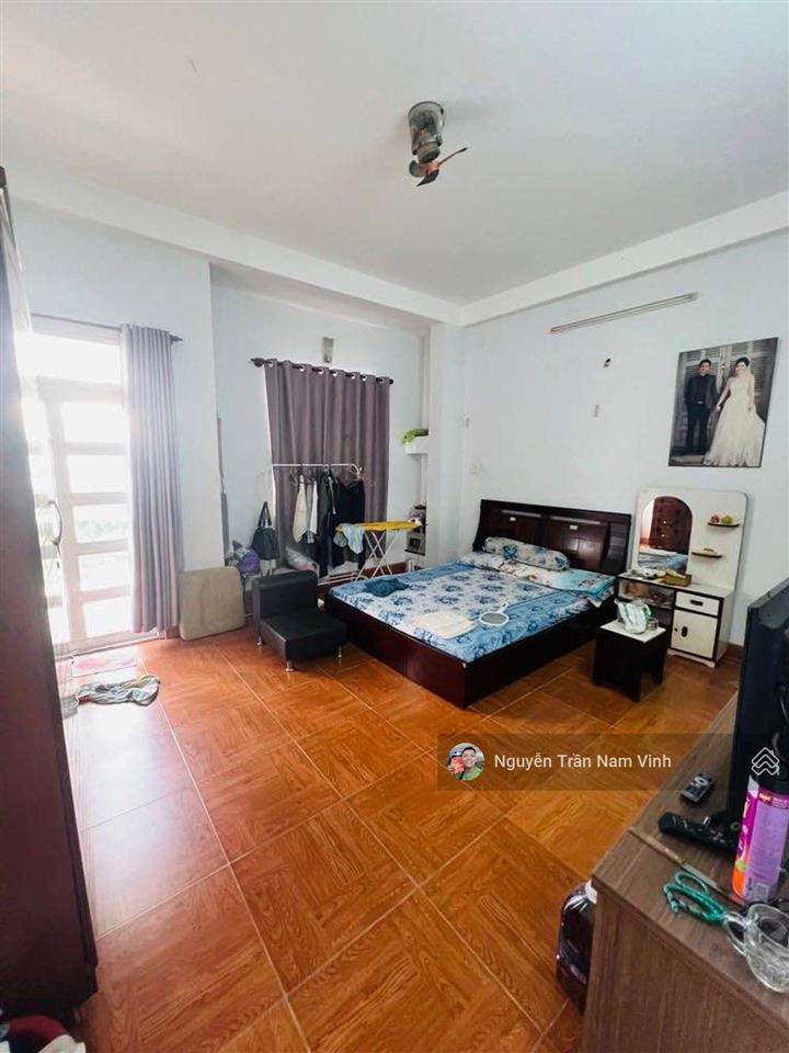 Bán nhà quận 7 căn góc 2 mt cạnh phú mỹ hưng, 104m2 ngang 5.5m, 4 tầng 7 phòng, chỉ 8.5 tỷ thương l