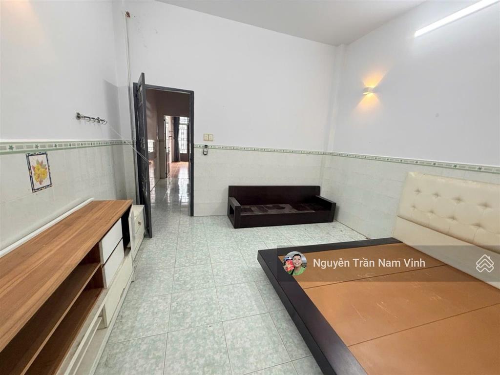 Bán nhà ô tô đỗ cửa quận 7 lý phục man ngang 4m dài 17m nở hậu, 2 tầng 3 phòng, chỉ 7.5 tỷ tl