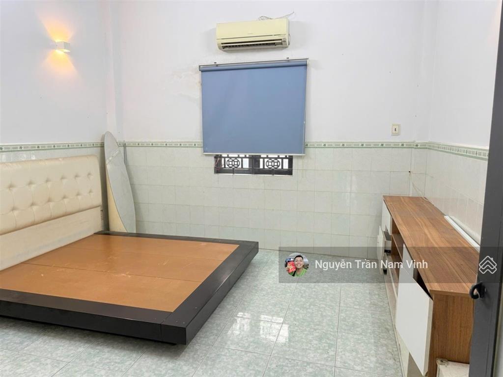 Bán nhà ô tô đỗ cửa quận 7 lý phục man ngang 4m dài 17m nở hậu, 2 tầng 3 phòng, chỉ 7.5 tỷ tl
