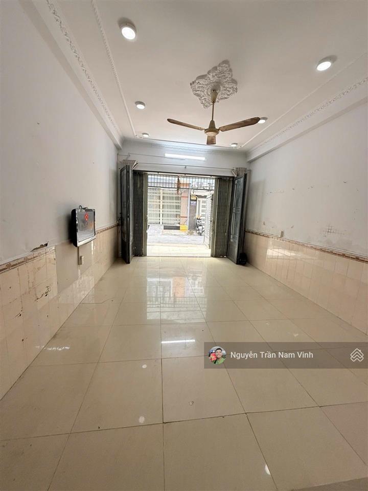Bán nhà ô tô đỗ cửa quận 7 lý phục man ngang 4m dài 17m nở hậu, 2 tầng 3 phòng, chỉ 7.5 tỷ tl