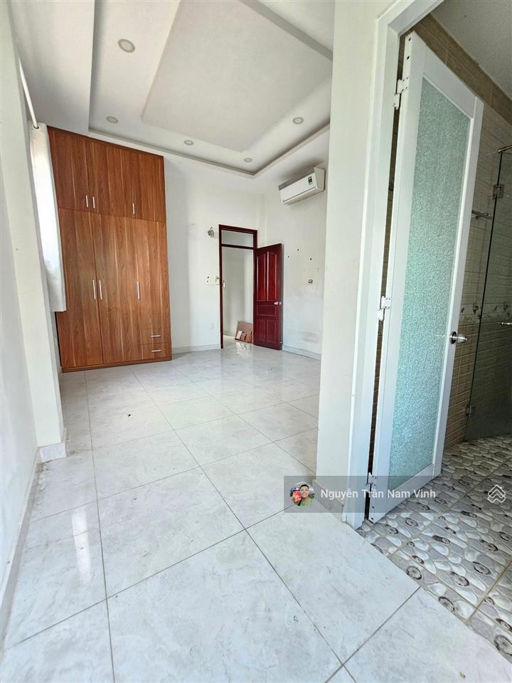 Bán nhà có sân đỗ ô tô lâm văn bền quận 7 cạnh lotte ngang 4m dài 17m nở hậu 4 tầng 5 phòng 8,6 tỷ