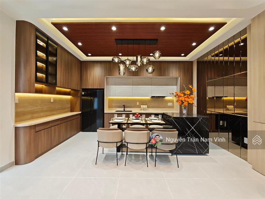 Bán nhà ô tô đỗ quận 7 cạnh phú mỹ hưng ngang 8m dài 10m nhà mới xây 4 tầng 4 phòng chỉ 8,7 tỷ tl