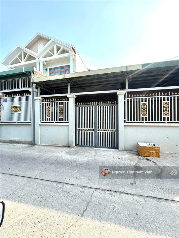 Bán nhà đường nhựa 8m ô tô tránh nhau ngang 4.5m dài 19m nhà trệt lửng chỉ 8.25 tỷ còn thương lượng
