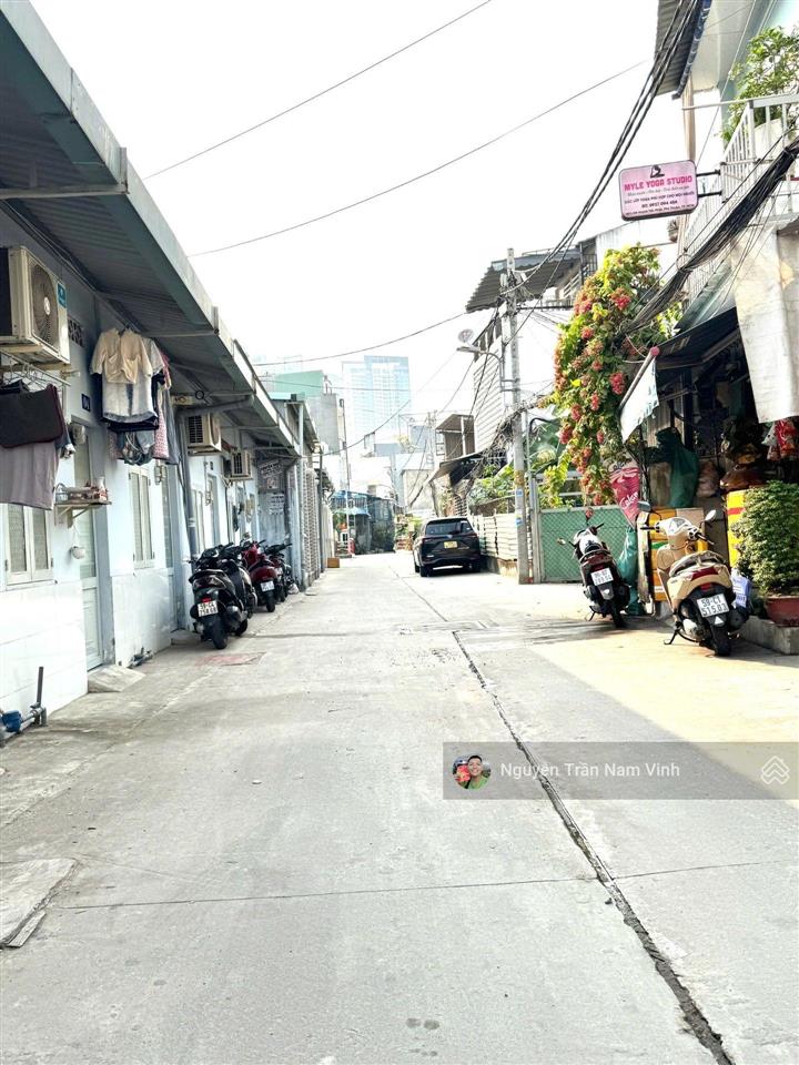 Bán nhà đường nhựa 8m ô tô tránh nhau ngang 4.5m dài 19m nhà trệt lửng chỉ 8.25 tỷ còn thương lượng