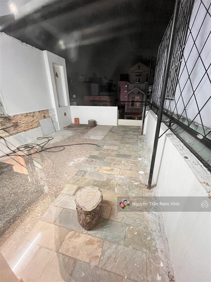 Bán nhà mặt tiền lý phục man cạnh phú mỹ hưng ngan 4.5m x 13m nhà 4 tầng 5 phòng chỉ 10.5 tỷ tl tốt