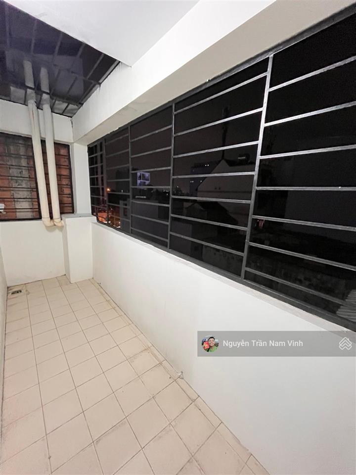 Bán nhà mặt tiền lý phục man cạnh phú mỹ hưng ngan 4.5m x 13m nhà 4 tầng 5 phòng chỉ 10.5 tỷ tl tốt