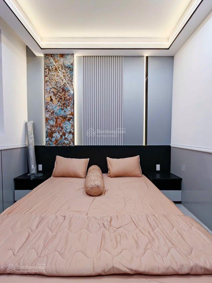 Bán nhà đường bùi văn ba cạnh phú mỹ hưng ngang 4m dài 12m 48m2 đủ nhà 2 tầng 3 phòng chỉ 4.5 tỷ tl
