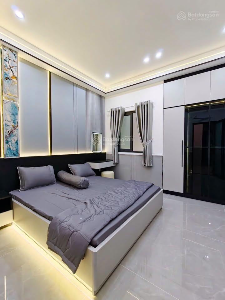 Bán nhà đường bùi văn ba cạnh phú mỹ hưng ngang 4m dài 12m 48m2 đủ nhà 2 tầng 3 phòng chỉ 4.5 tỷ tl
