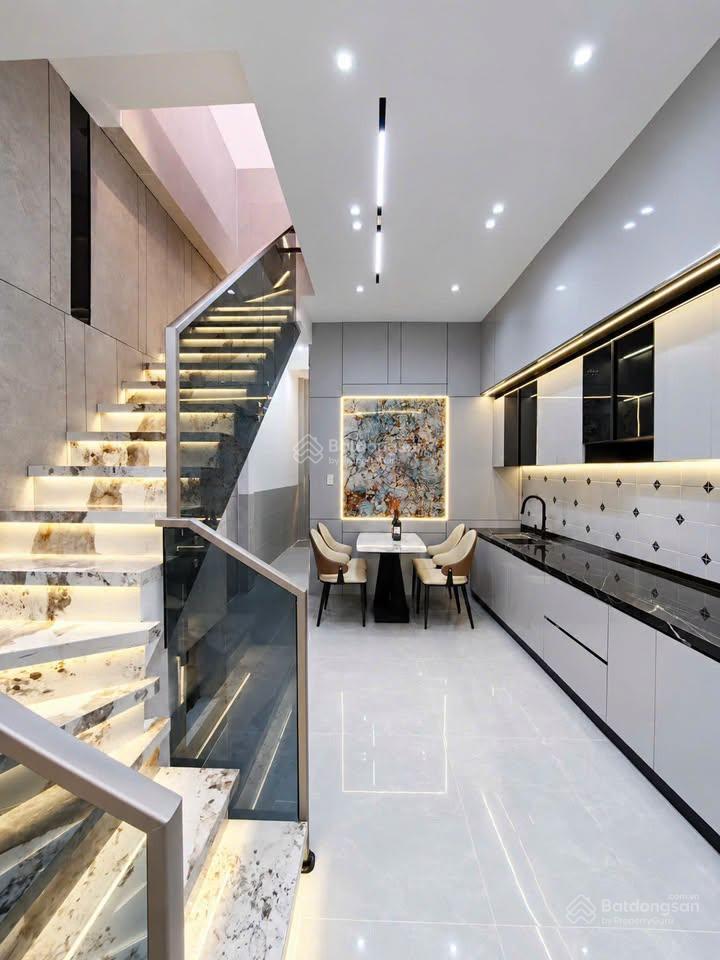 Bán nhà đường bùi văn ba cạnh phú mỹ hưng ngang 4m dài 12m 48m2 đủ nhà 2 tầng 3 phòng chỉ 4.5 tỷ tl