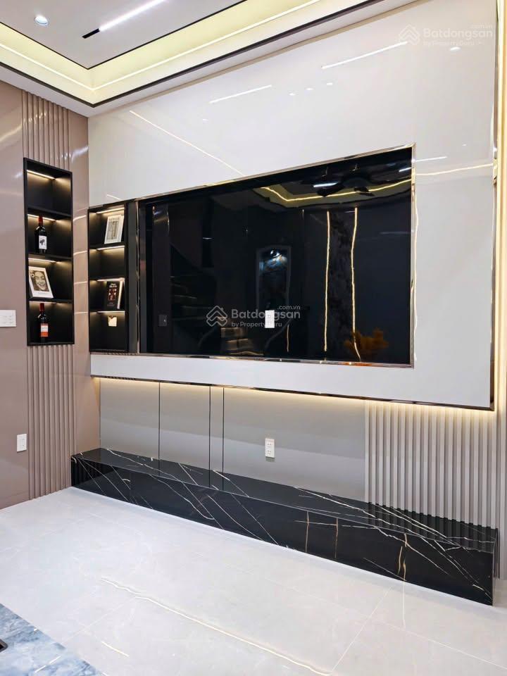 Bán nhà đường bùi văn ba cạnh phú mỹ hưng ngang 4m dài 12m 48m2 đủ nhà 2 tầng 3 phòng chỉ 4.5 tỷ tl