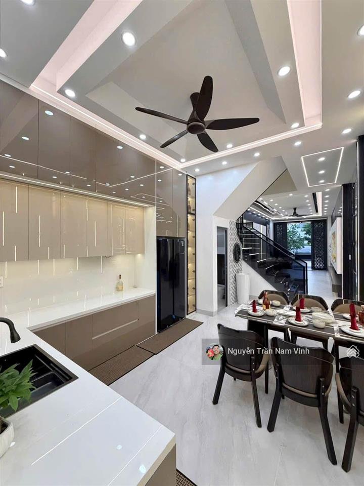 Bán nhà hẻm xe hơi nguyễn thị thập, lô góc 4m x 15m. hiếm trong tầm giá 6 tỷ hơn