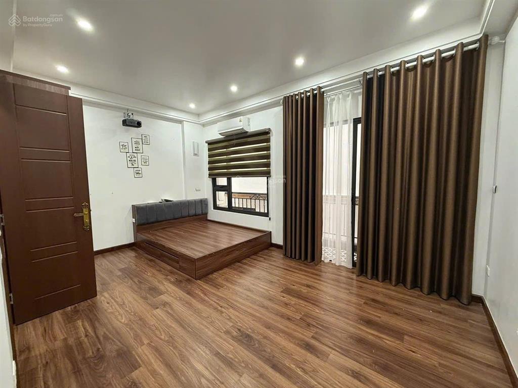 Chính chủ bán nr tại ngõ văn hương 7 tầng thang máy đang làm chdv, miễn tiếp môi giới